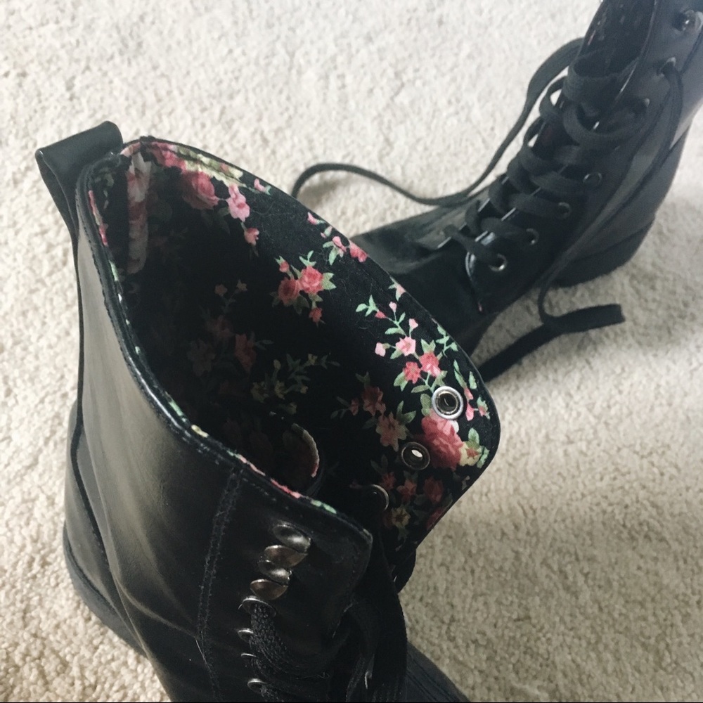 Lace-up Black Combat Boots